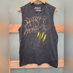 Sleeveless Hart & Huntington Graphic Shirt Size M